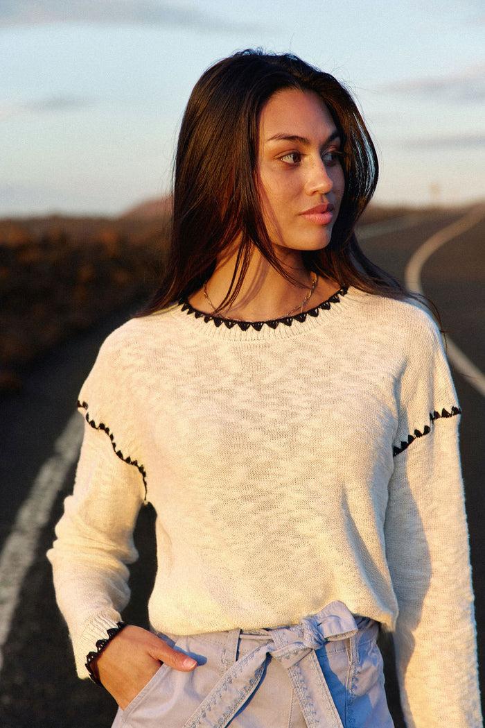 La Petite étoile Pull Col Rond Beige - Manuela