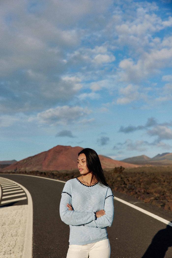 La Petite étoile Pull Col Rond Bleu Ciel - Manuela