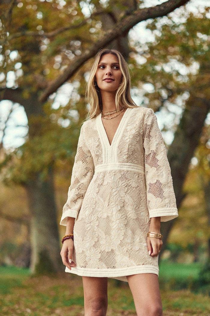la petite étoile Robe courte beige - Rosane
