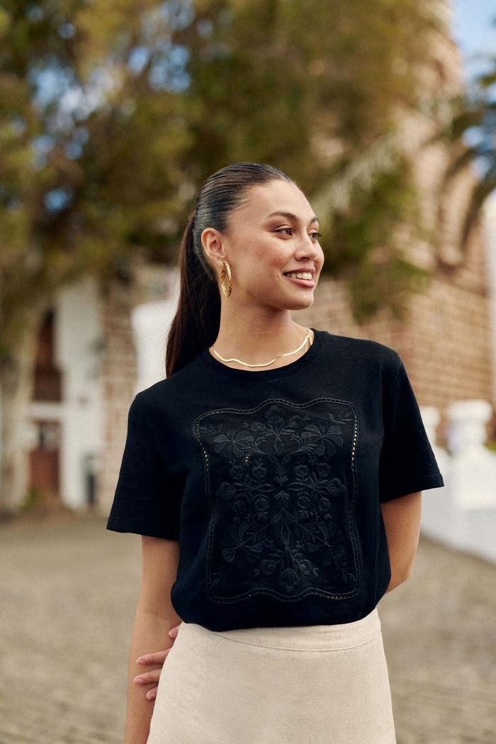 La Petite étoile T-shirt Brodé Noir - Thessa