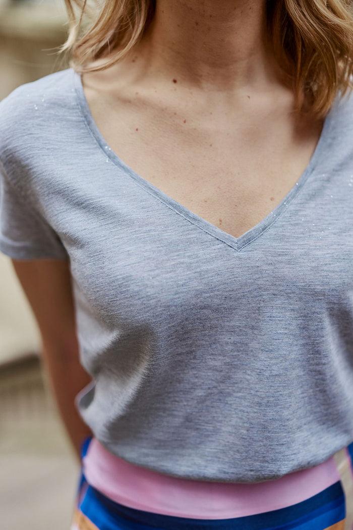 La Petite étoile T-shirt Col V Gris - Elvie