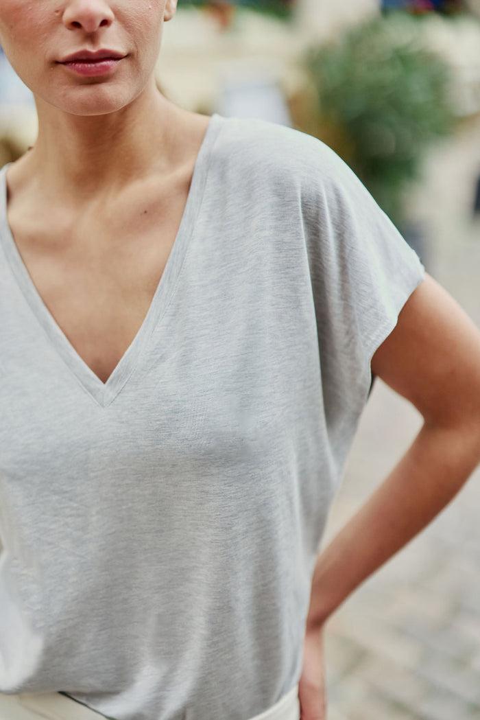 la petite étoile T-shirt col V gris - Marcelina