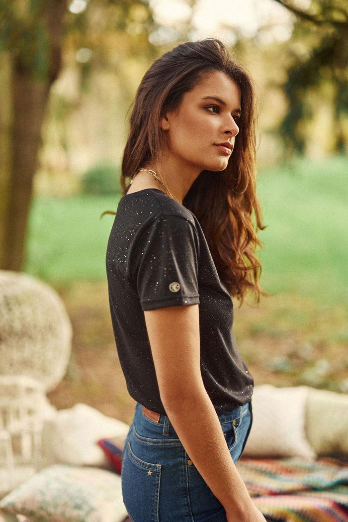 La Petite étoile T-shirt Col V Noir - Elvie