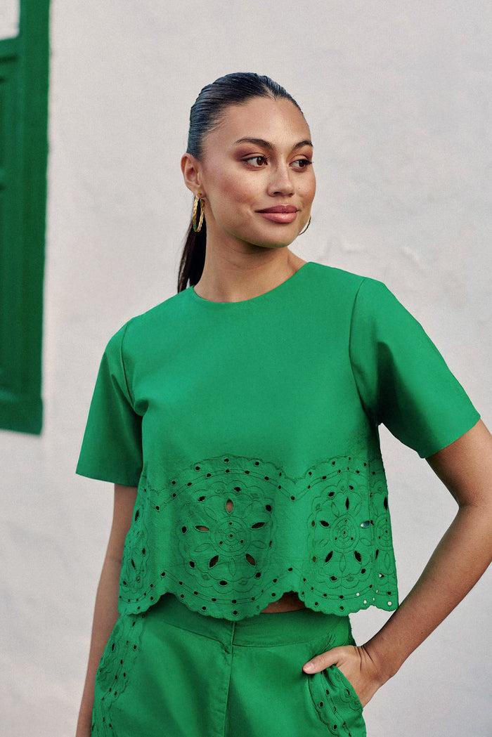 La Petite étoile Top Court Brodé Vert - Tyna