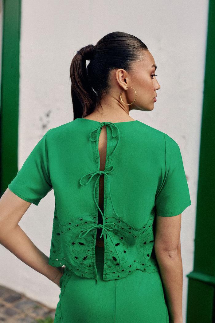 la petite étoile Top court brodé vert - Tyna