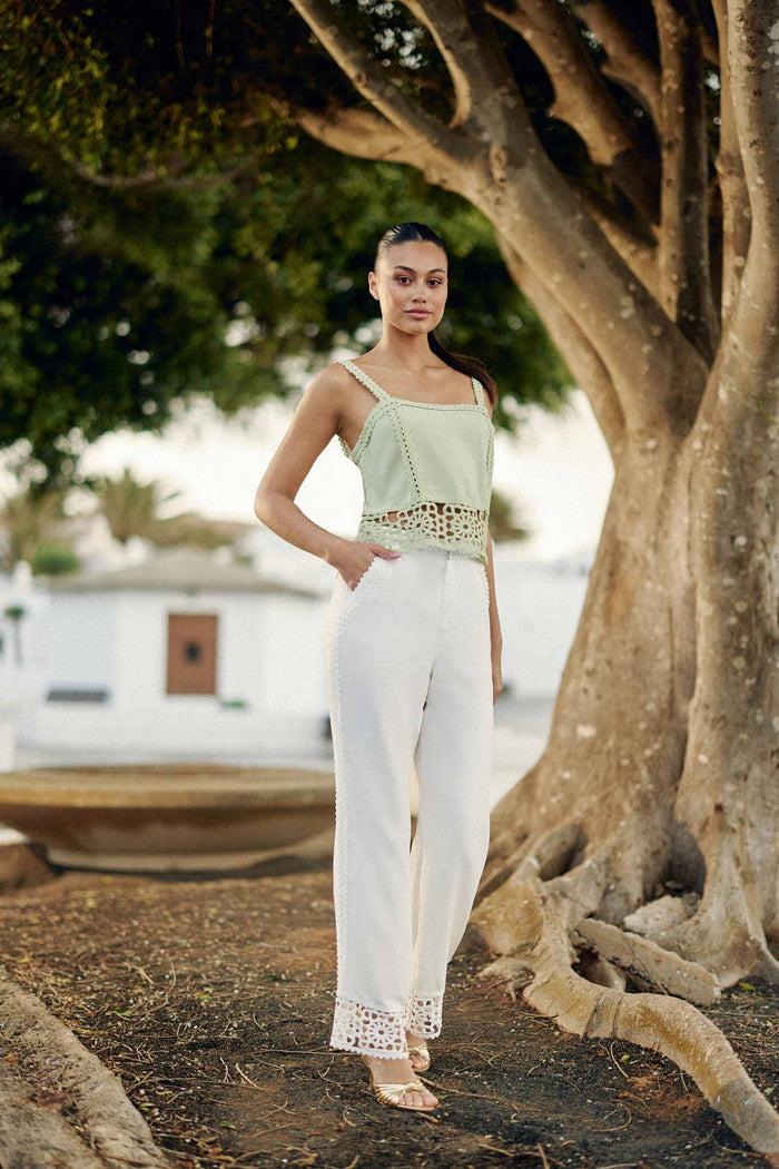 La Petite étoile Pantalon Droit Avec Détails Crochet Blanc - Priella