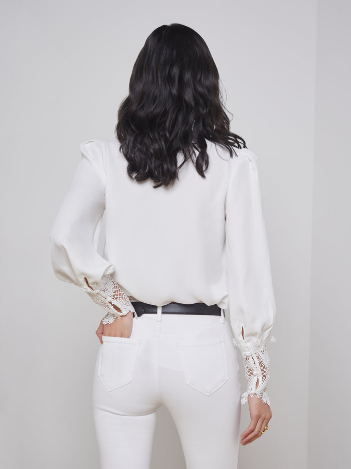 L'agence Chemisier Ava Ivoire