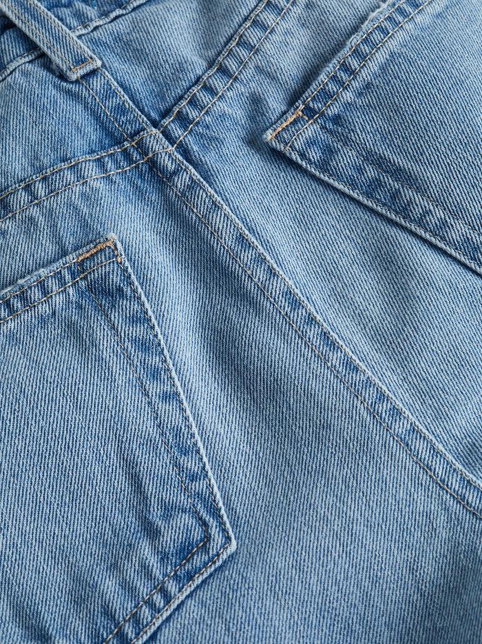 L'agence Jean Large à Revers Miley Emerson