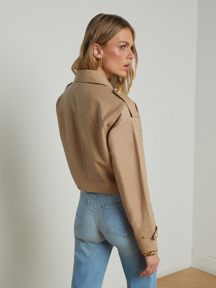 L'agence Trench Court Kento Almond