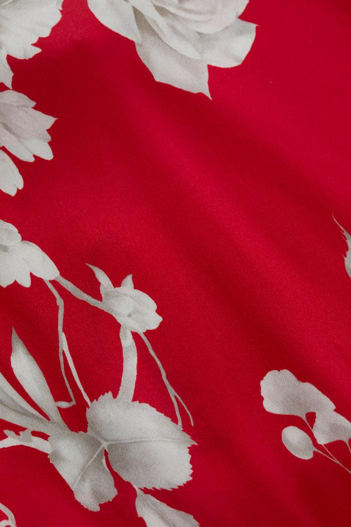 l'agence Robe longue en satin Akiya Red/Ivory Ikebana