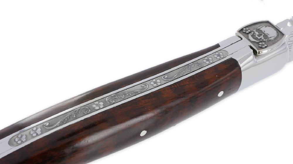 Laguiole Couteau Laguiole En Aubrac 1 Pièce 12 Cm Manche En Amourette Ressort Gravé Mouche Forgée Prestige Tête De Mort 2 Mitres Inox Brillant