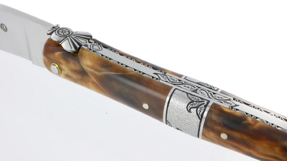 Laguiole Couteau Laguiole En Aubrac 1 Pièce 12 Cm Plein Manche En Loupe De Peuplier Mitre Centrale Ciselée En Inox Brossé