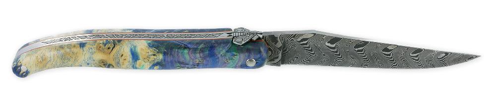 Laguiole Couteau Laguiole En Aubrac Prestige 1 Pièce 12 Cm Ressort Guilloché Manche En Loupe De Sureau Bleu Finition Brossée Mouche Prestige Lame Damas PIECE UNIQUE