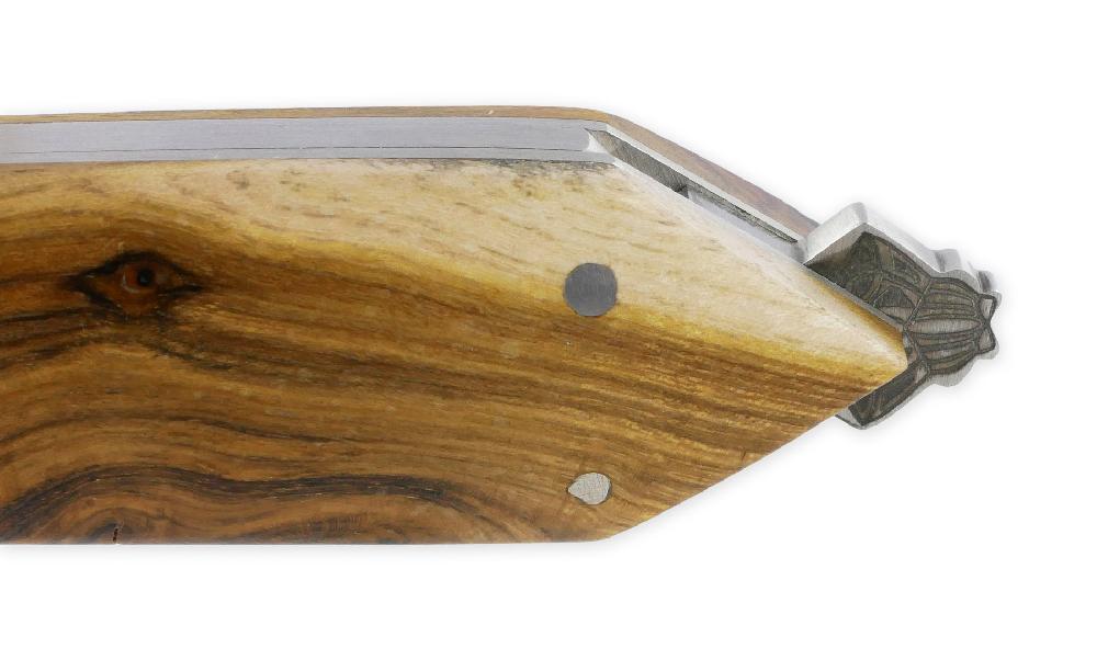 Laguiole Couteau Pliant Laguiole En Aubrac “Le Bee-Back” En Pistachier Plein Manche Finition Brossé 11 5 Cm