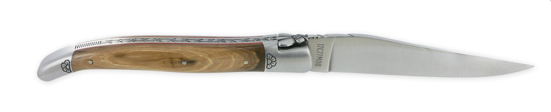 Laguiole Couteau Prestige Laguiole En Aubrac 1 Pièce 12cm Manche En Ivoire De Mammouth 2 Mitres Inox Brossé Gravé Motif Fleur Mouche Finement Ciselée Entretoise Rouge Ressort Finement Guilloché Pièce Unique