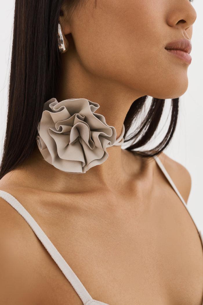 Lamarque GEMMA | Collier Ras Du Cou En Cuir à Rosette