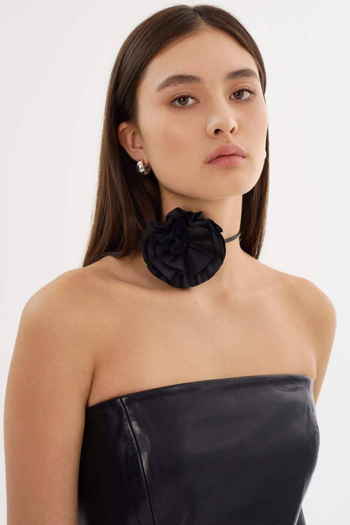 Lamarque GEMMA | Collier ras du cou en cuir à rosette