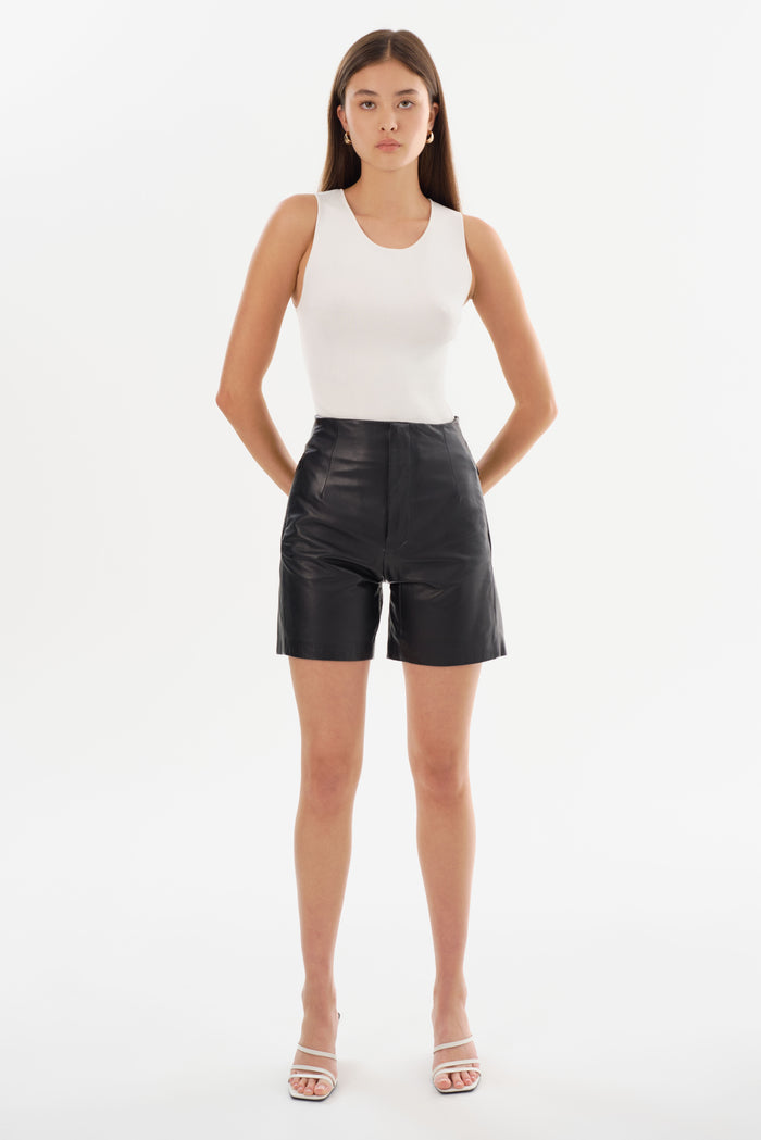 Lamarque BERNICE | Short en cuir noir taille haute