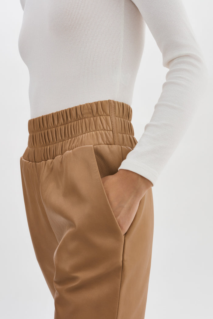 Lamarque NINETA Legging En Cuir Sésame