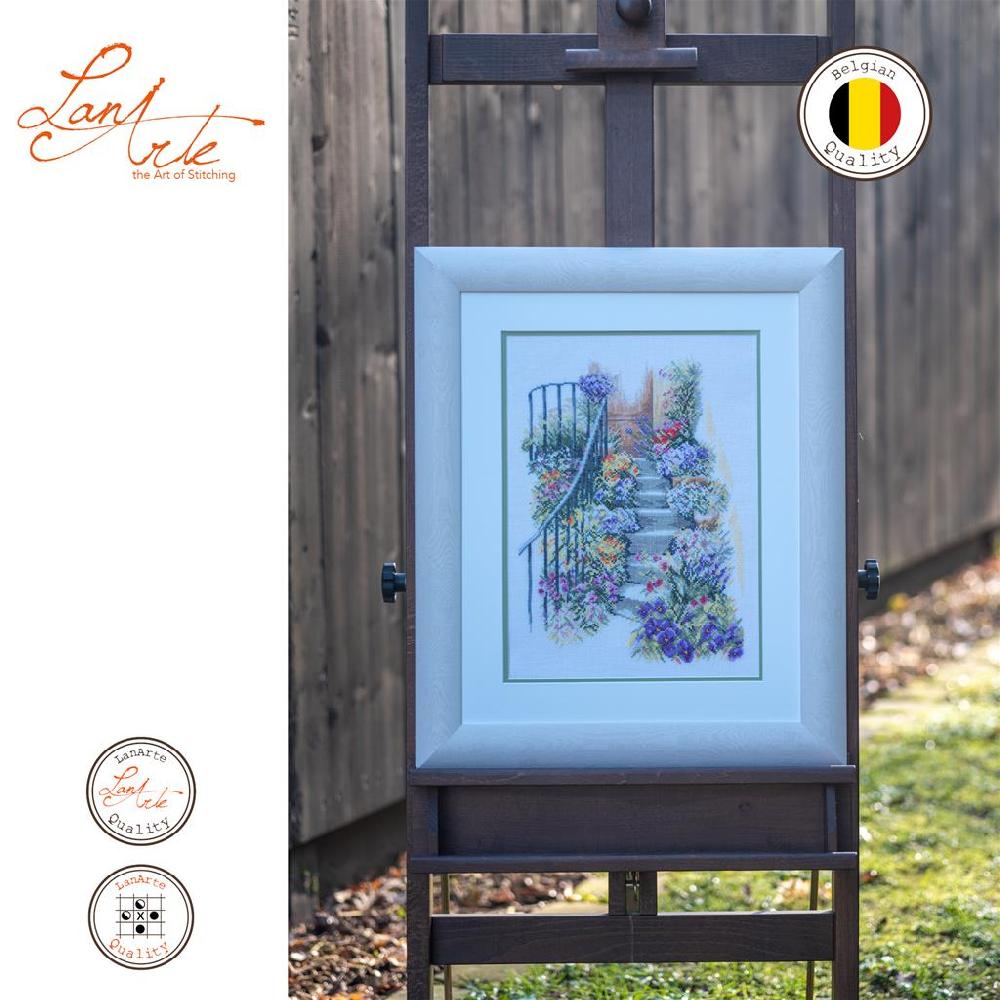Lanarte Kit Au Point Compté Escalier Avec Des Fleurs