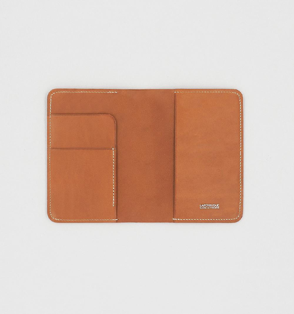 Laperruque Porte-PasseportVeau Baranil Gold