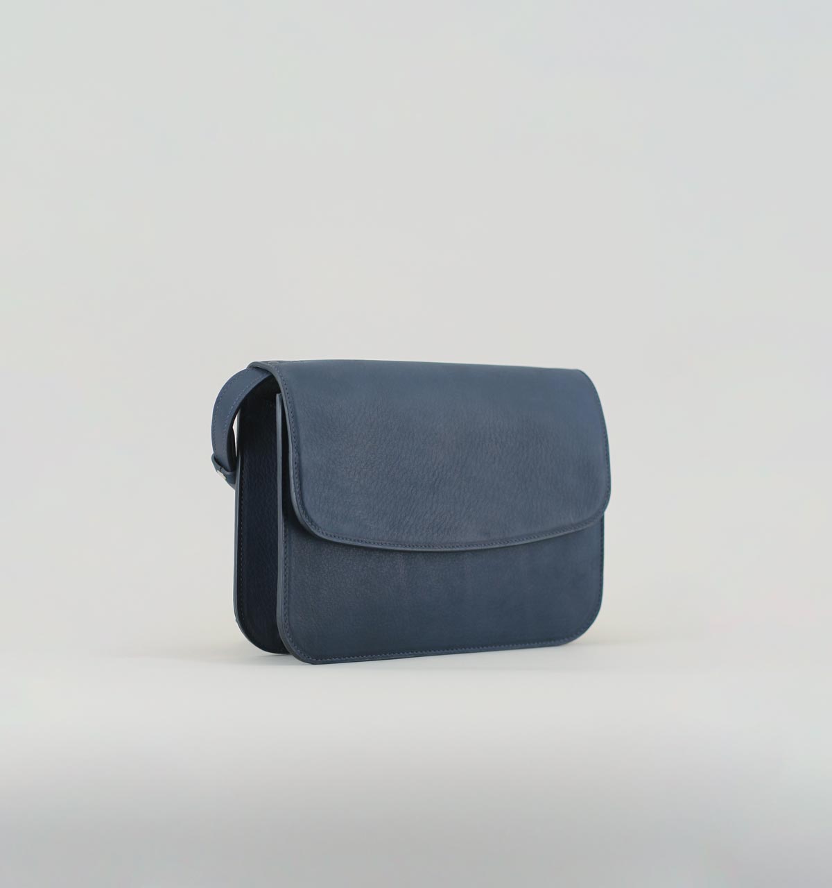 Laperruque Sac à RabatTaurillon Grainé Bleu Marine