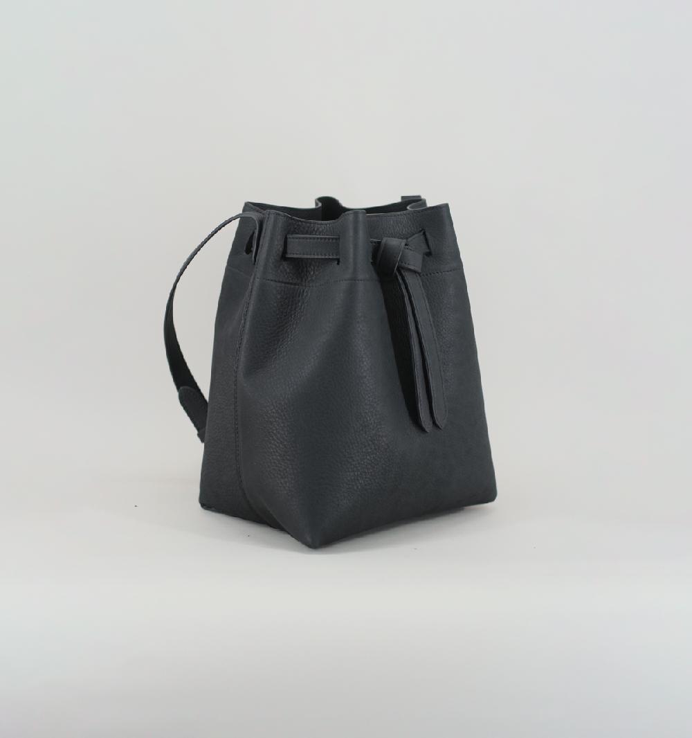 Laperruque Sac SeauTaurillon Grainé Noir
