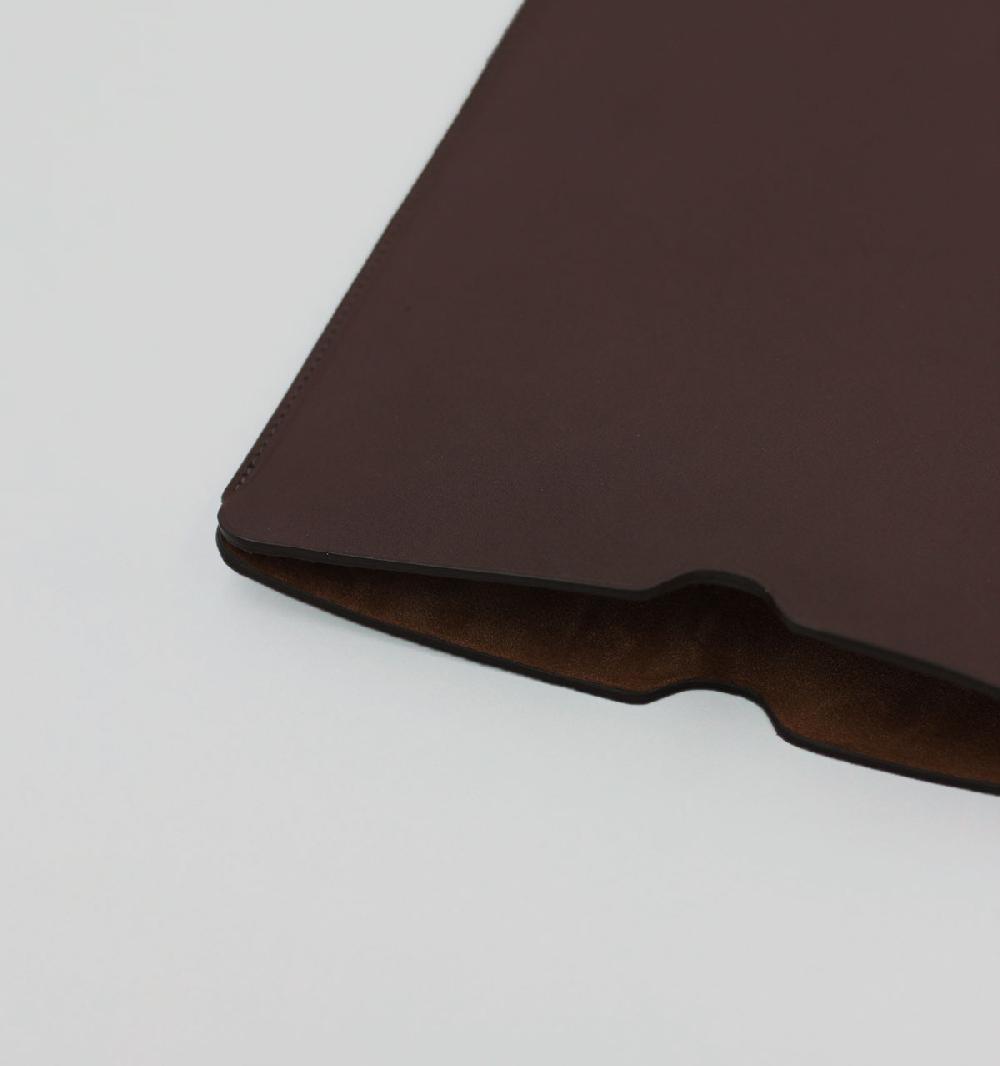 Laperruque Pochette D'ordinateur Plate 13"Veau à Double Tannage Chocolat