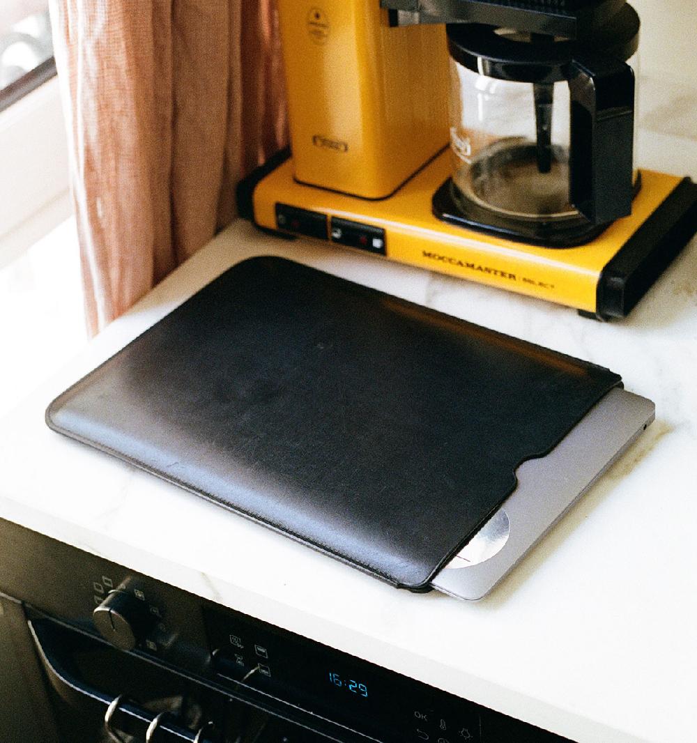 Laperruque Pochette D'ordinateur Plate 13"Veau à Double Tannage Noir