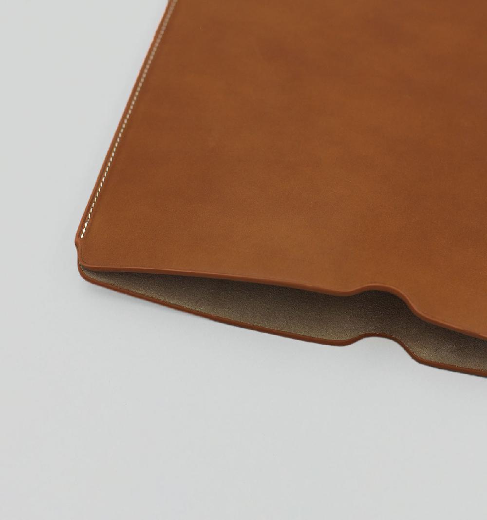 Laperruque Pochette D'ordinateur Plate 13"Veau Baranil Gold