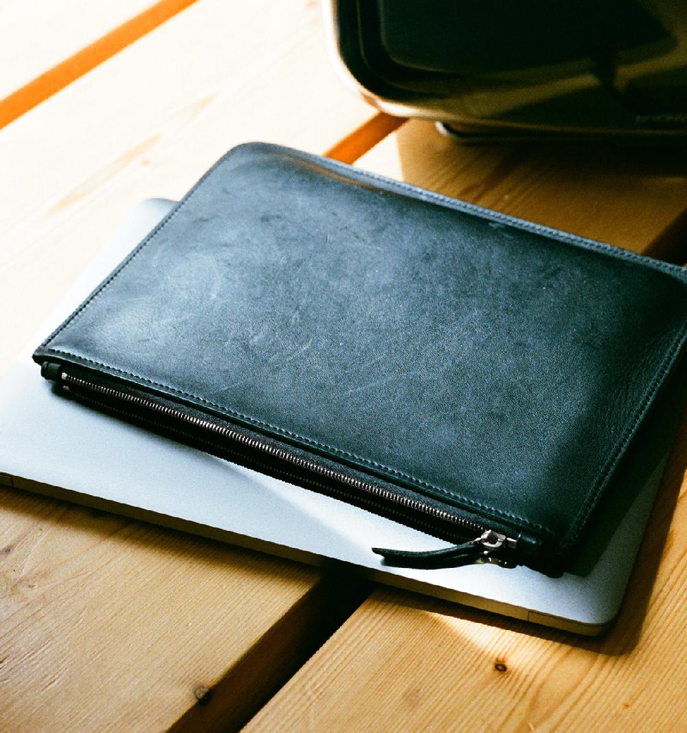 Laperruque Pochette Zippée A5+Veau à Double Tannage Noir