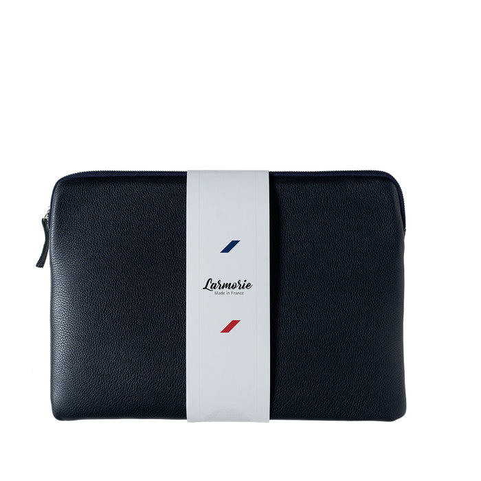 Larmorie Pochette D'Ordinateur Gabriel Cuir Grainé Lune Bleue