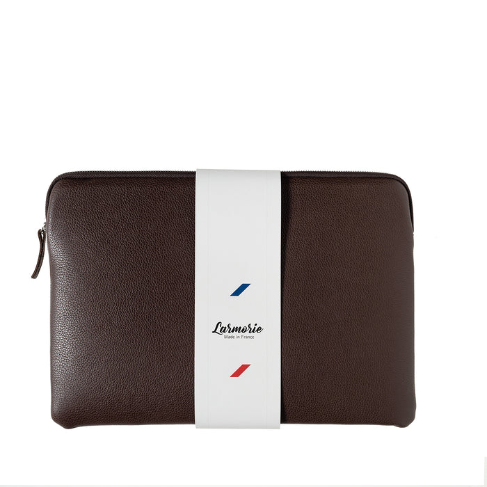 Larmorie Pochette D'Ordinateur Gabriel Cuir Grainé Terre Brunie