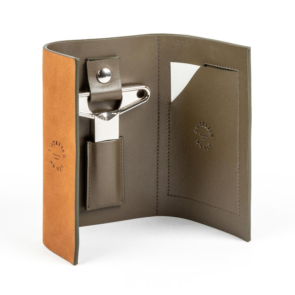 l'atelier du vin Tire-bouchon bilame dans sa pochette en cuir