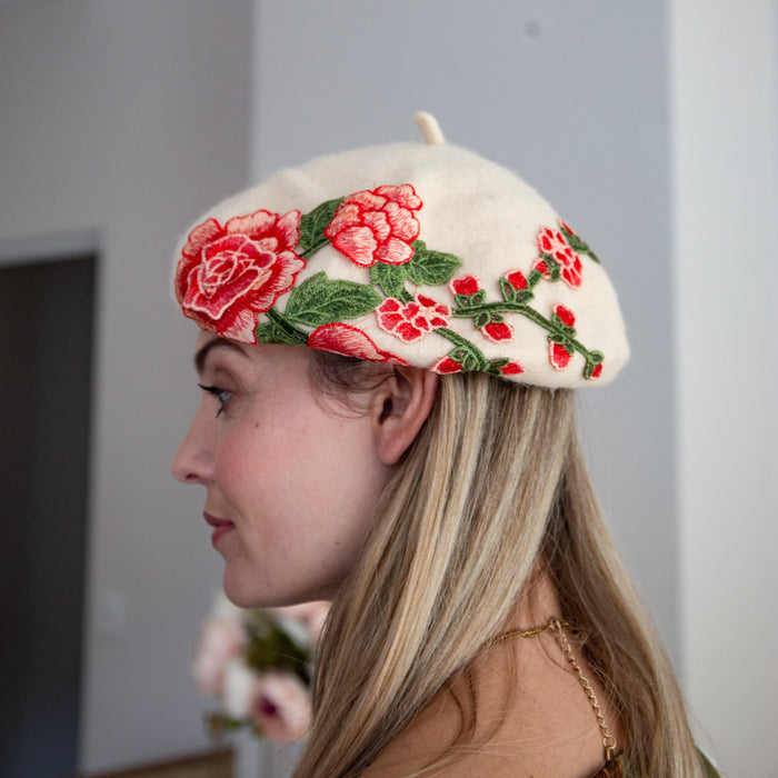 Laura Vita Béret à Fleurs Emylle