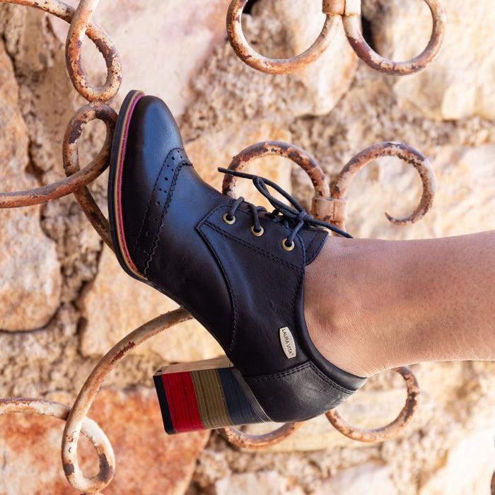 Laura Vita Derbies - GECEKO 25