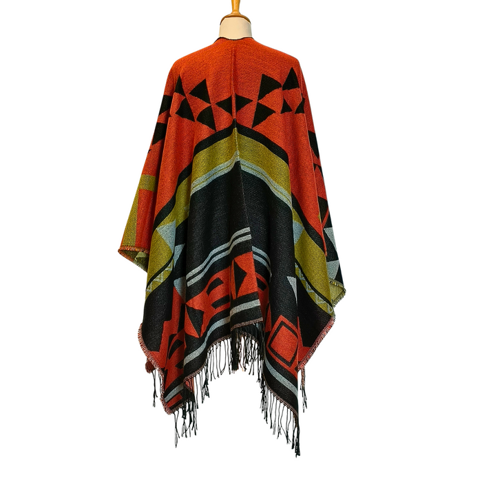 Laura Vita Poncho Anya