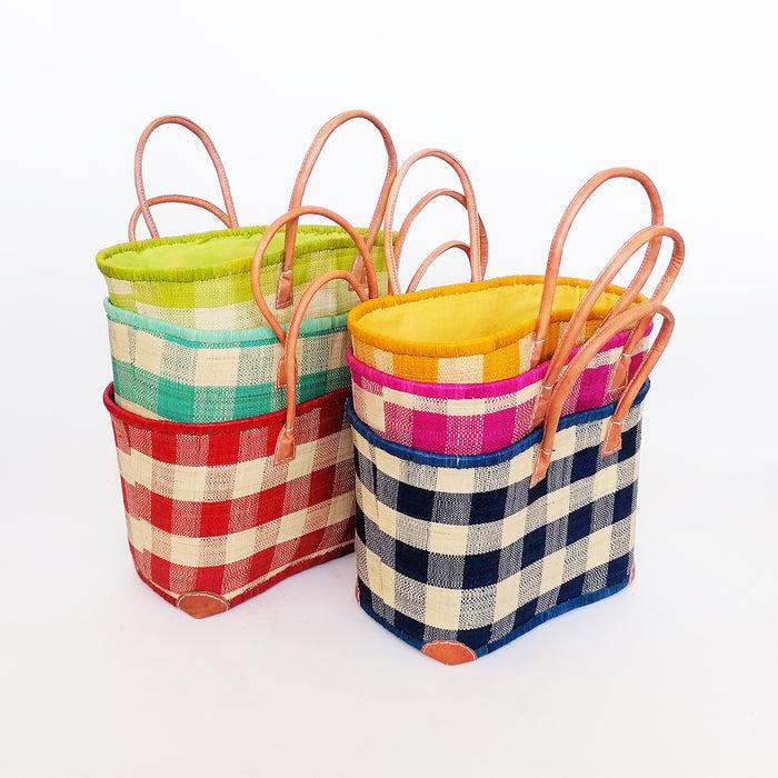 le comptoir de la plage Panier artisanal "Beloha" rabane motifs carreaux avec pochon