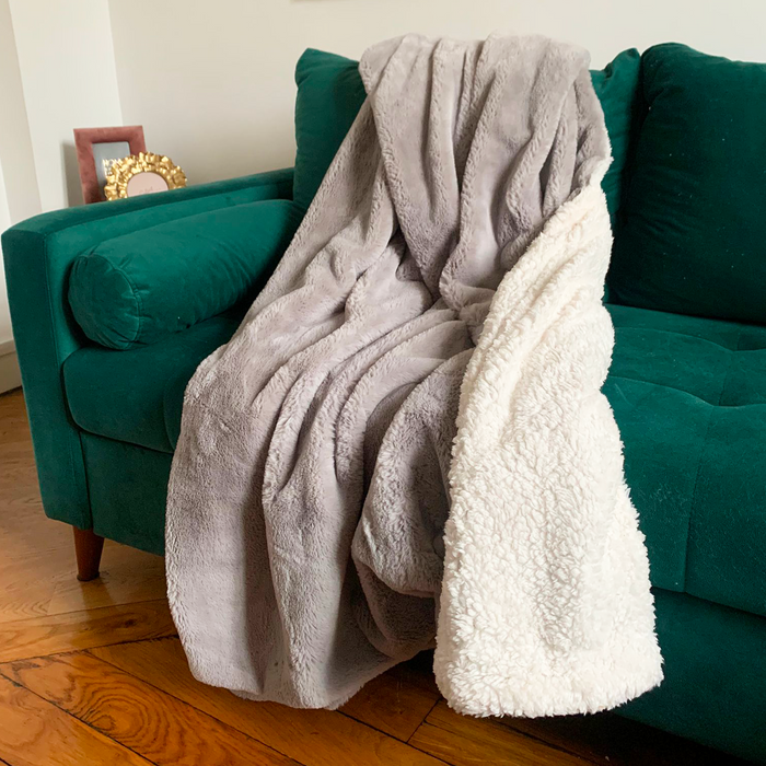 le comptoir de la plage Plaid Polaire Imitation toucher "Lapin" Gris clair 130X170