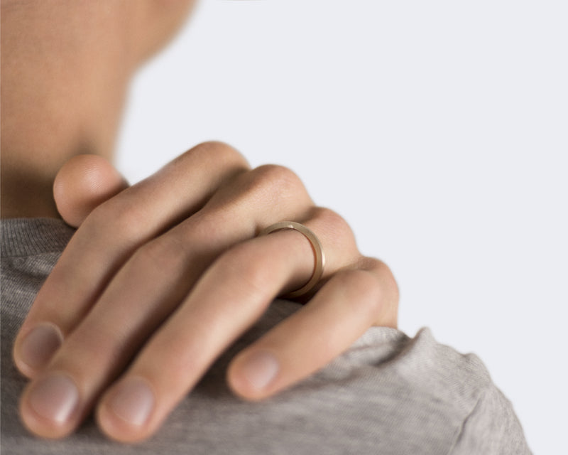 Le Gramme Bague Ruban 2mm La 5g Sertie Diamant