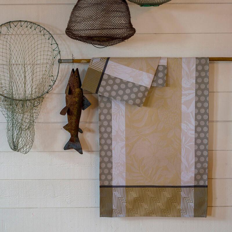 le jacquard français Chemin de table enduit Nature Urbaine