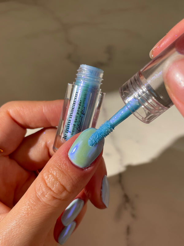 le mini macaron Celestial Blue - Poudre Liquide pour les ongles