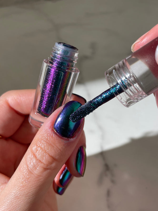 le mini macaron Galactic Sparkle - Poudre Liquide pour les ongles