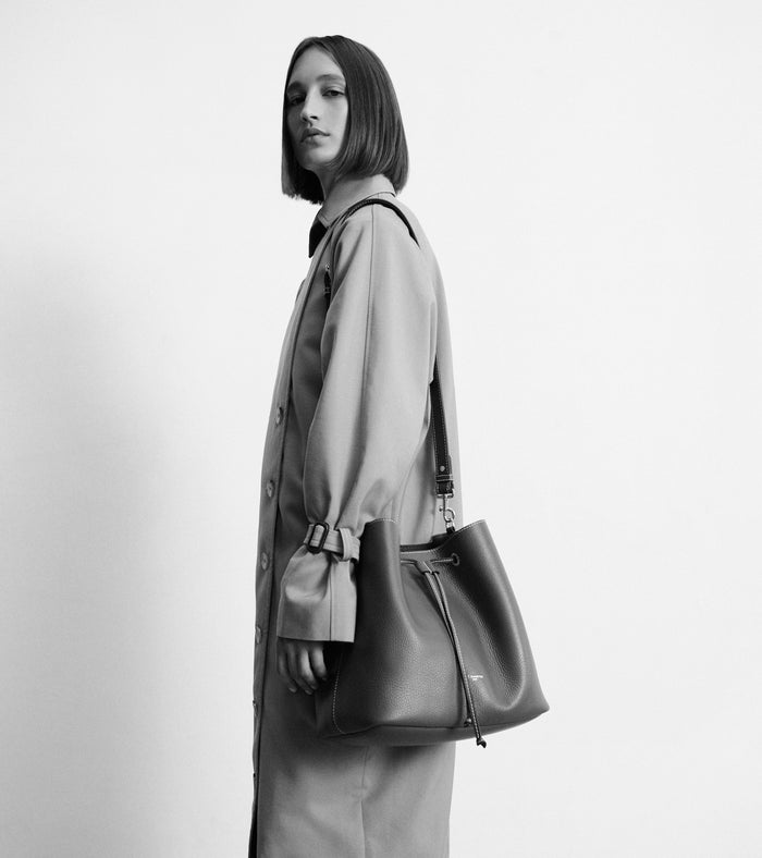 Le Tanneur Grand Sac Seau En Cuir Grainé