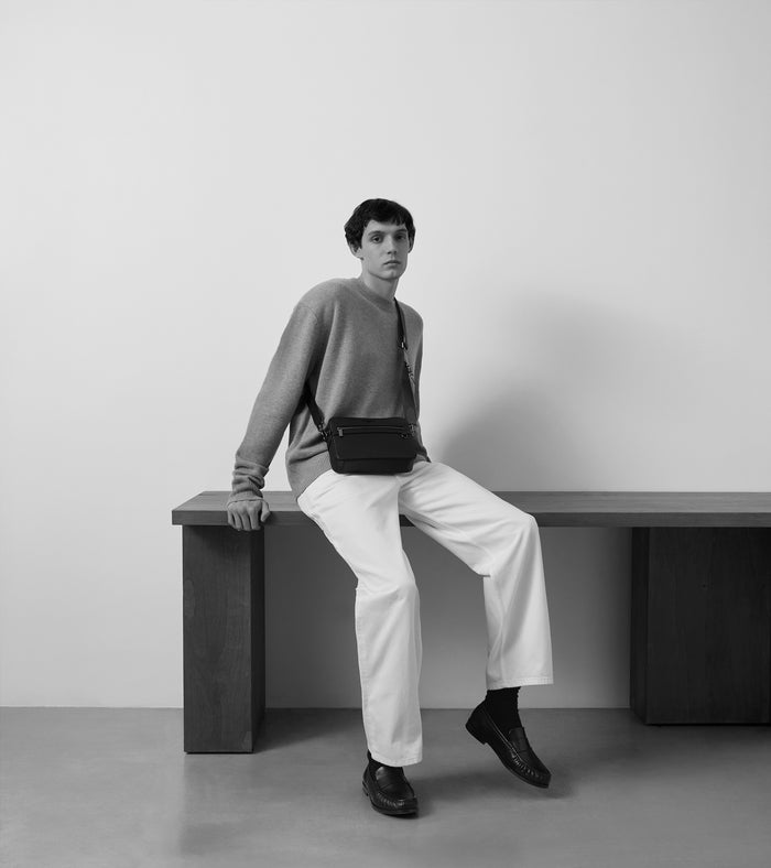 Le Tanneur Petite Sacoche En Cuir Signature T