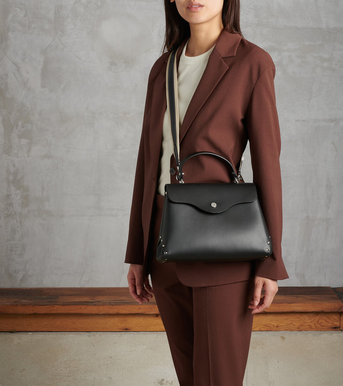 Le Tanneur Sac à Main Moyen Modèle En Cuir Lisse