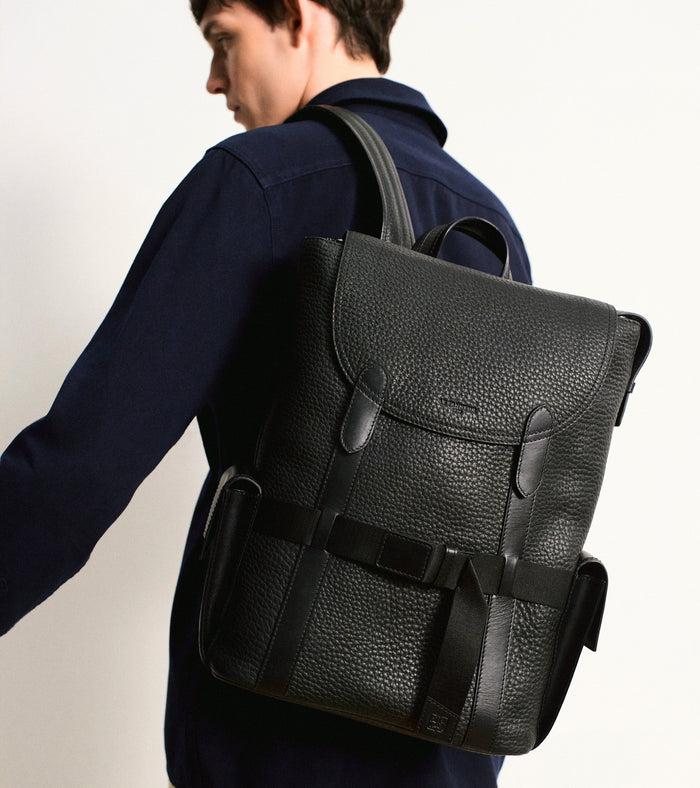 Le Tanneur Sac à Dos à Rabat En Cuir Grain Buffle Et Cuir Lisse