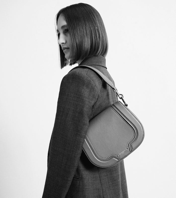 Le Tanneur Sac Bandoulière Moyen Modèle En Cuir Grainé