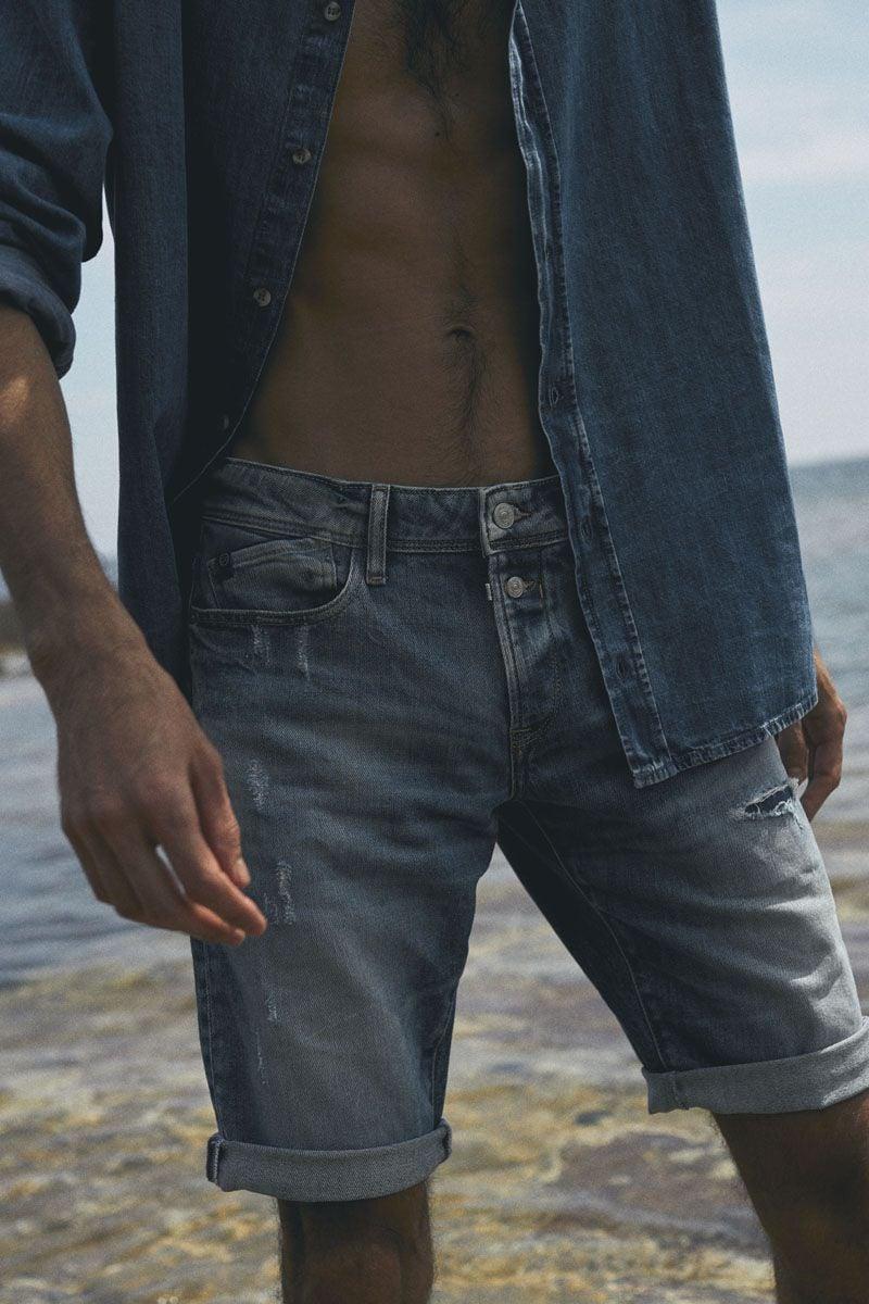 le temps des cerises Bermuda Landres en jeans bleu délavé destroy