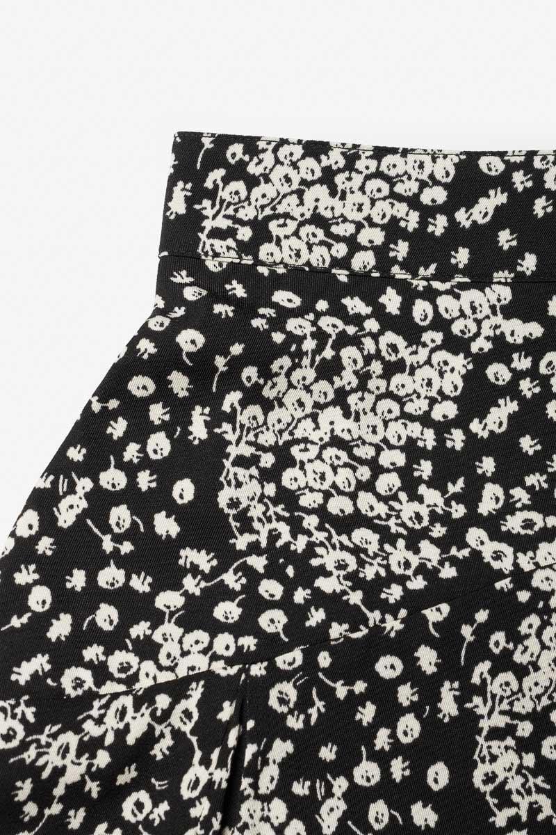 Le Temps Des Cerises Jupe Short Cassandgi à Motif Floral Noir Et Blanc